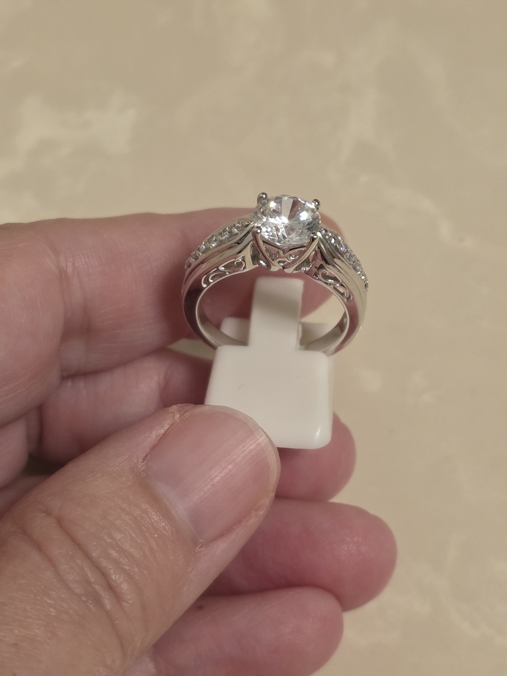 Classic Solitaire Round Cubic Zirconia Engagement Ring Size 8 - Picture 8 of 10